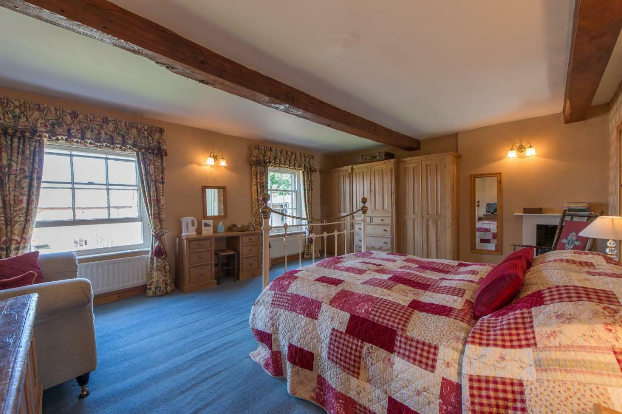 Bed and Breakfast Moreton Hall Farm Newport  Exterior foto