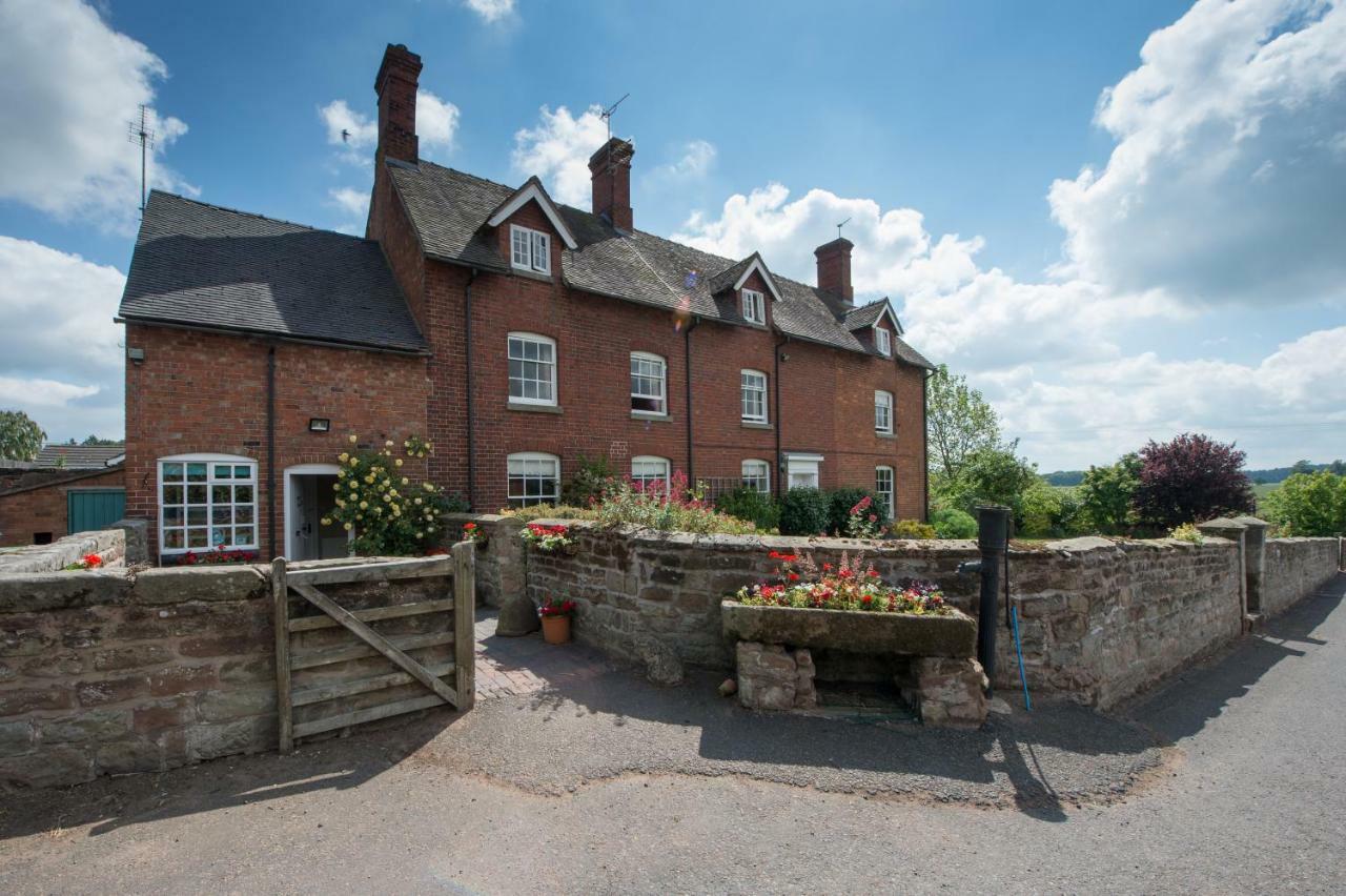 Bed and Breakfast Moreton Hall Farm Newport  Exterior foto